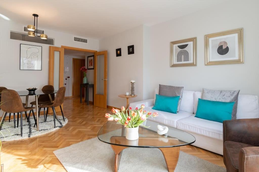 Apartament Vivienda Con Zona De Trabajo, Piscina Y Parking Madryt Zewnętrze zdjęcie