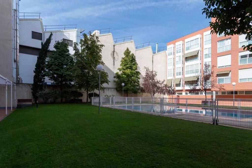 Apartament Vivienda Con Zona De Trabajo, Piscina Y Parking Madryt Zewnętrze zdjęcie
